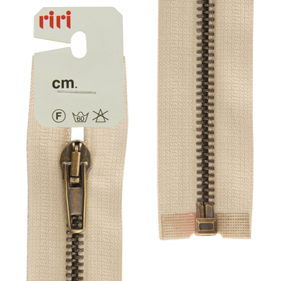 RiRi   , 2 , AT, 5 , 70  (, 2230 )