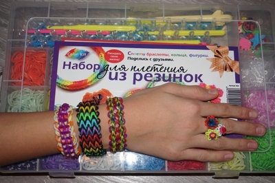     Color Kit. (,  1)